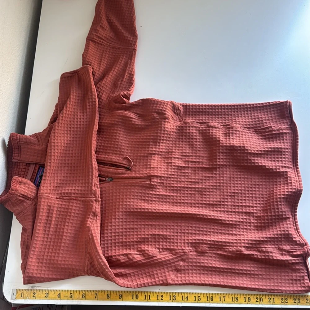 Patagonia Women's R1 Pullover Burl Red Medium - Picture 4 of 9